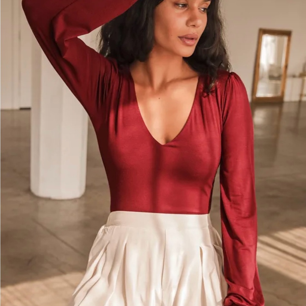Burgundy V-Neck Balloon
Sleeve Bodysuit